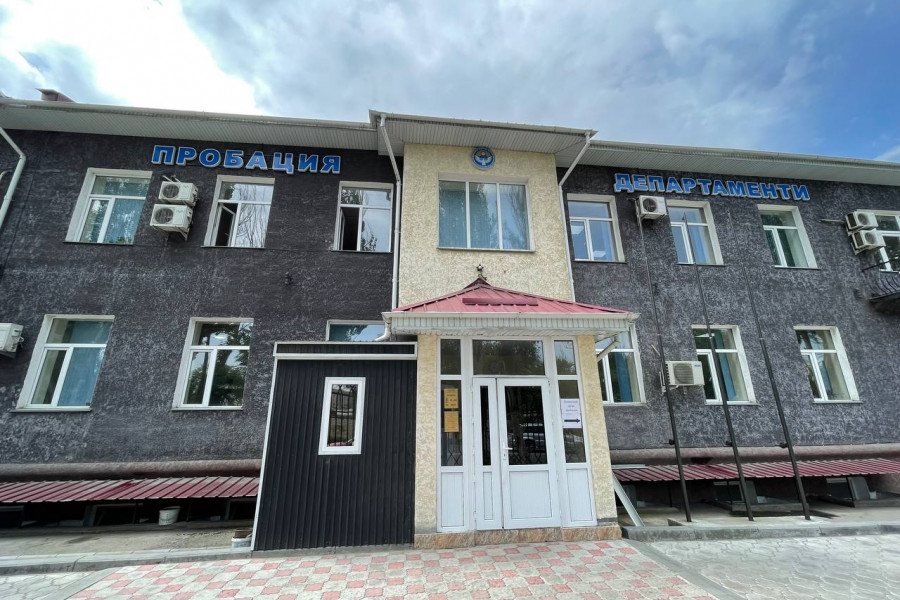 Пробация в Кыргызстане - Сотрудники Департамента пробации перечислили однодневную заработную плату  жителям Баткенской област